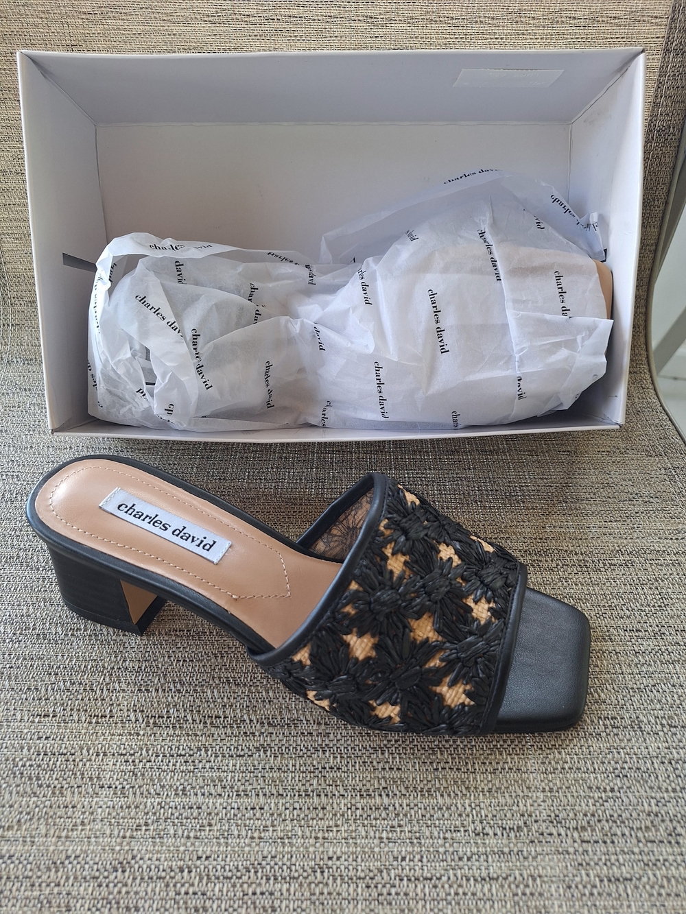 NIB Charles David Black Woven Floral Block Heel Mule with Natural Straw Underlay